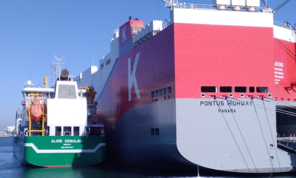 Titan completes first LNG bunkering to K Line under long-term contract