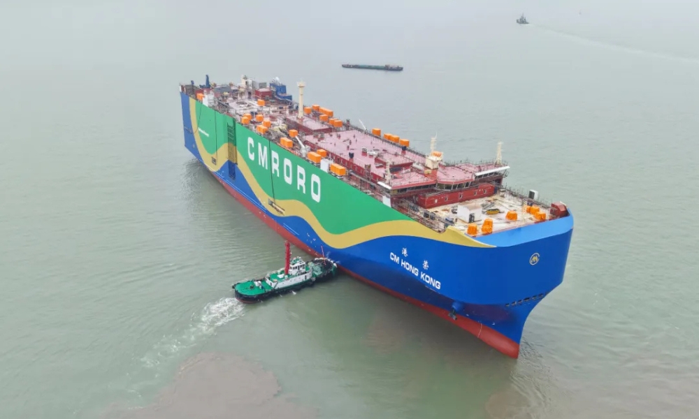 World’s first 9,300 CEU methanol dual-fuel car carrier launched in China