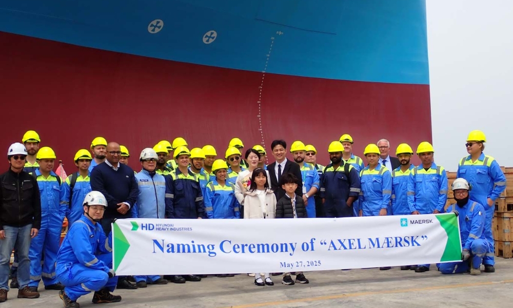 Maersk completes first series of large dual-fuel methanol containerships