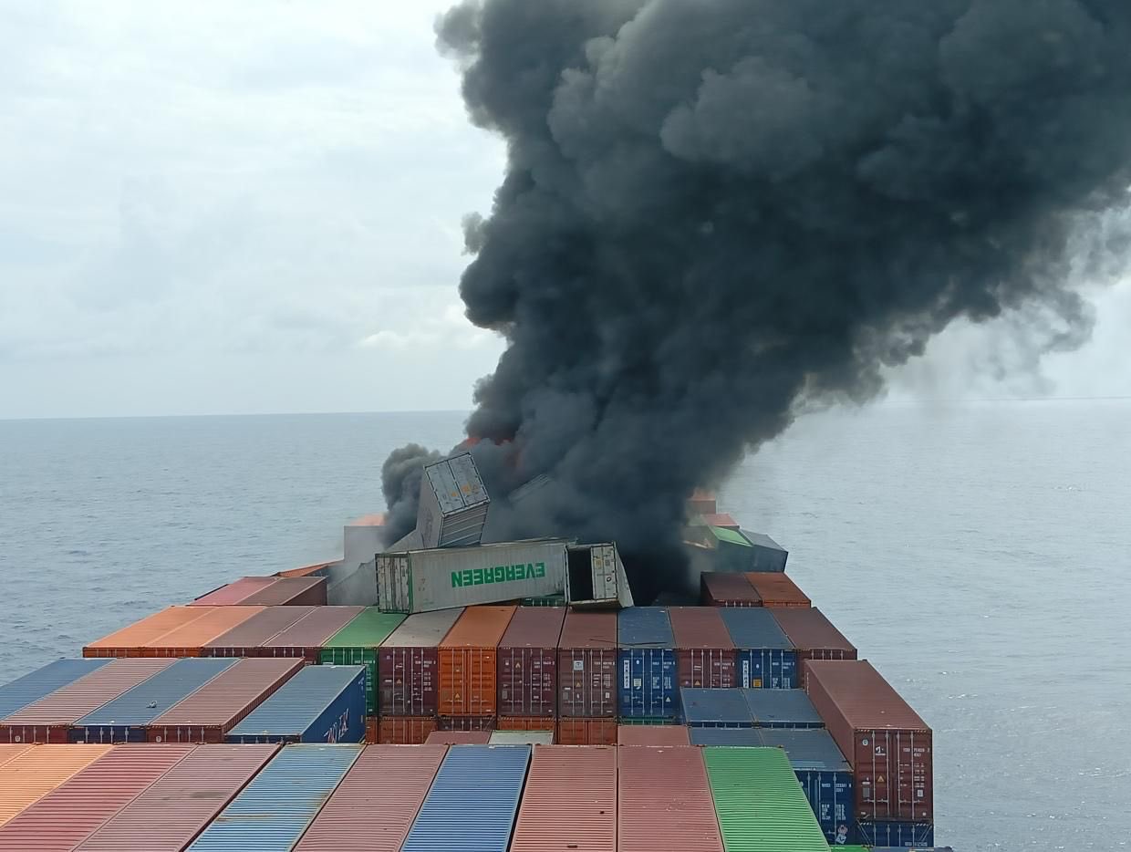 Four missing after explosion on Singapore-registered boxship “Wan Hai 503” off India 