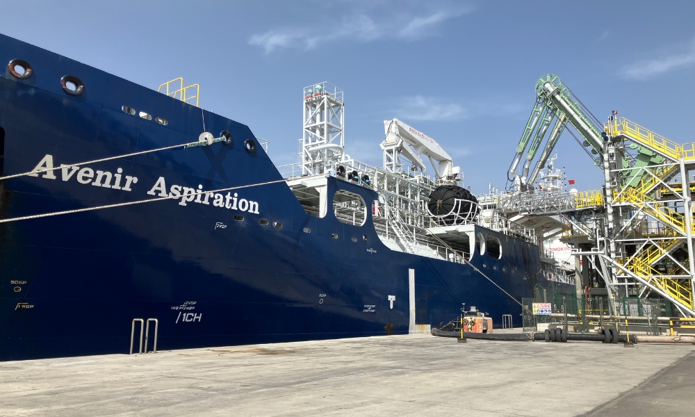 Axpo completes Spain's first STS bio-LNG bunkering operation for large container ships