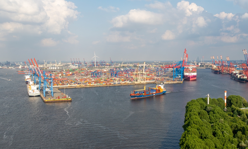 STS methanol and LNG bunkering ops approved at Waltershofer Hafen in Hamburg