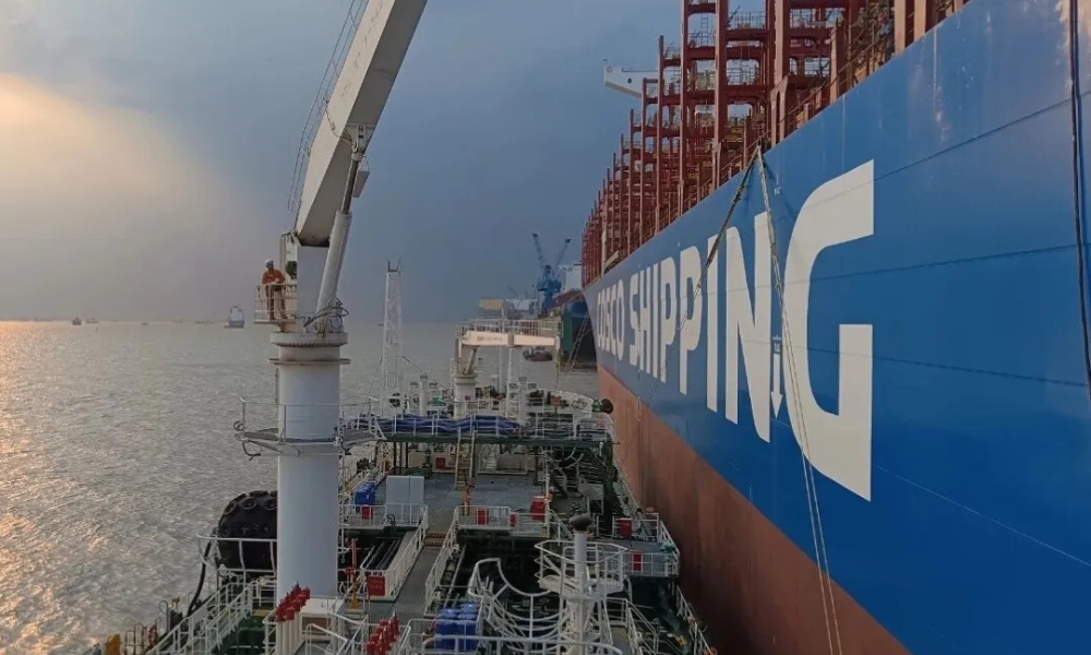 China Shipping & Sinopec Suppliers completes first methanol STS bunkering op on Yangtze River