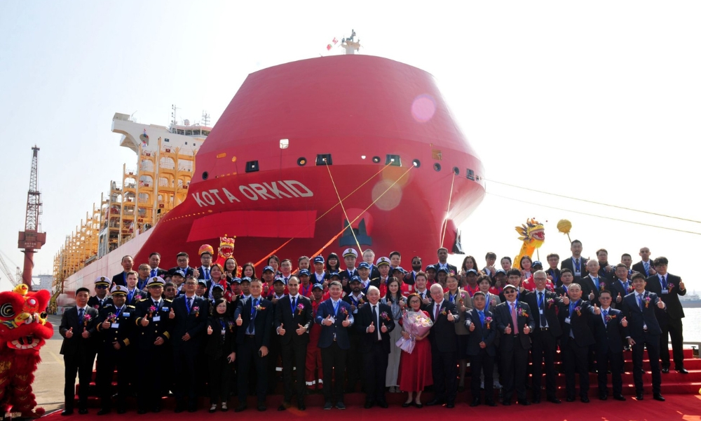 Singapore-based PIL names fourth 8,200 TEU LNG dual-fuel boxship