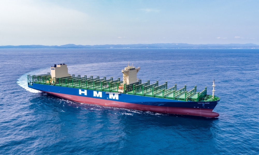 HD Hyundai scores USD 1.46 billion for eight ultra-large boxships from HMM