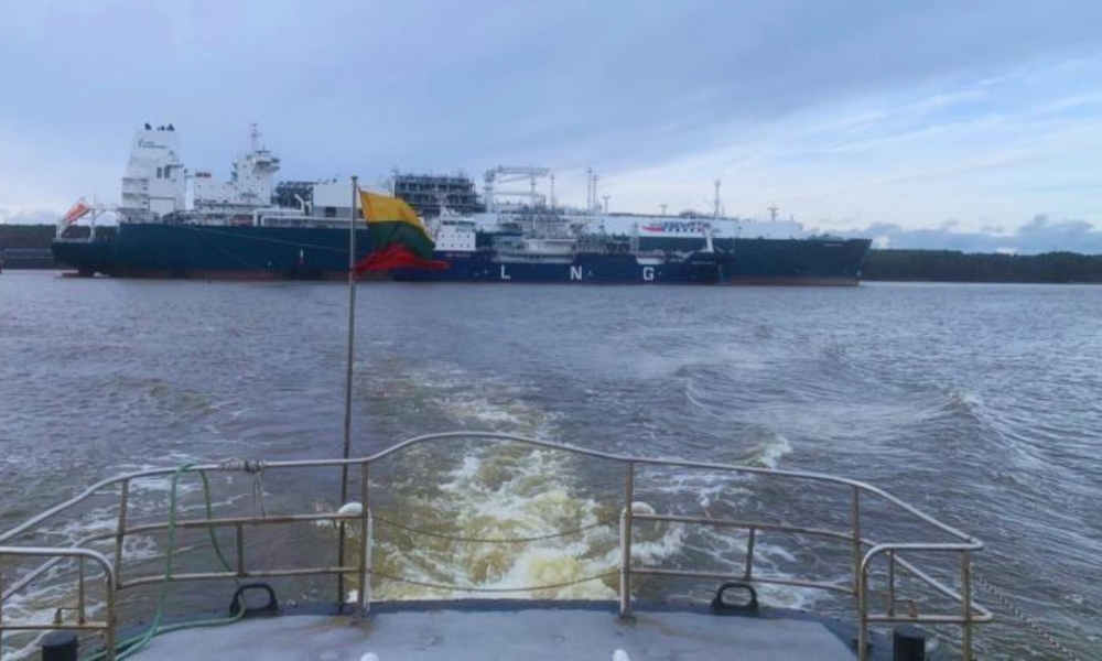 Axegaz and Cargill load bio-LNG on Avenir LNG bunker vessel for distribution in Baltic region