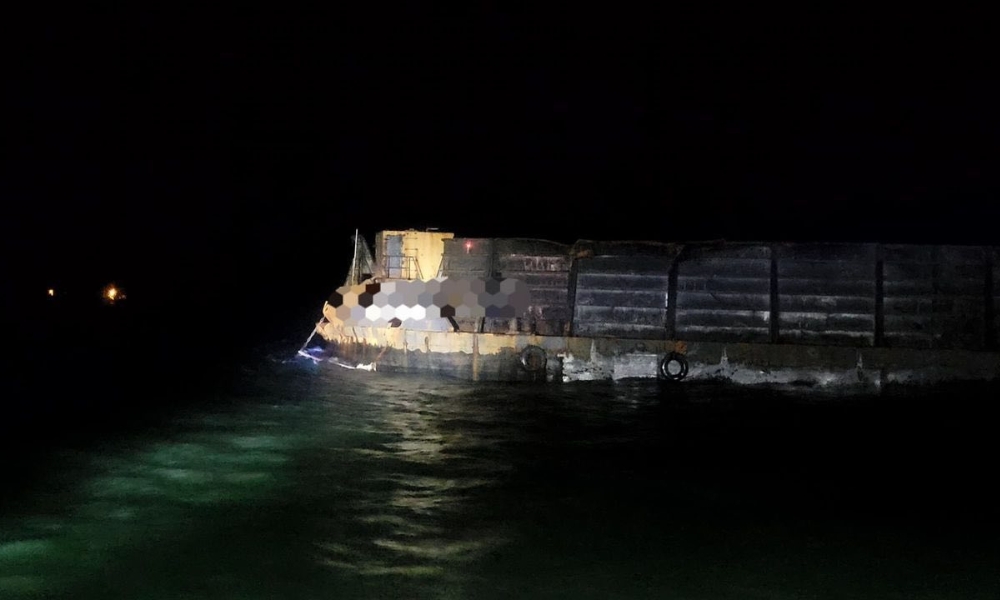 Malaysia: MMEA detains two foreign tugboats for illegal anchoring off Johor