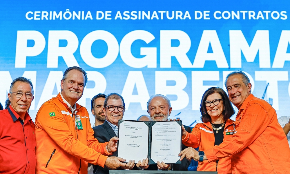 Petrobras and Transpetro ink contracts for vessels including barges to advance bunkering