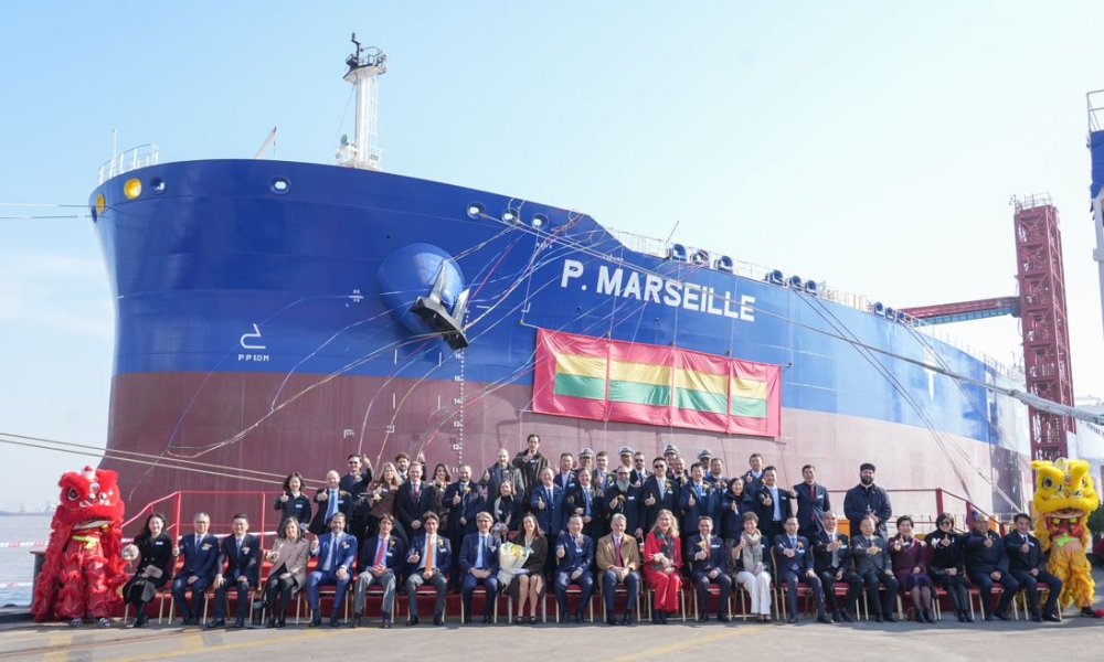 Performance Shipping takes delivery and names LNG-ready product tanker