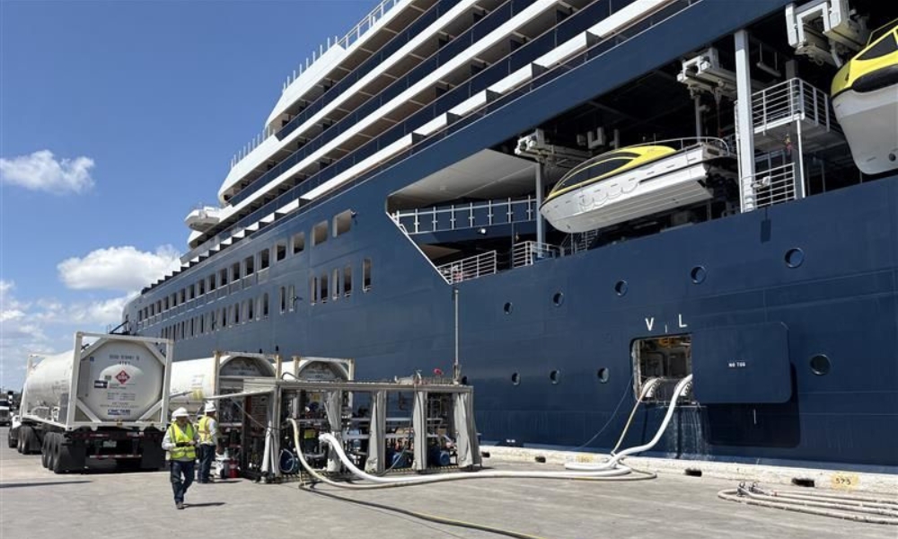 Sawgrass wraps up first LNG shore-to-ship bunkering operation at Port Everglades