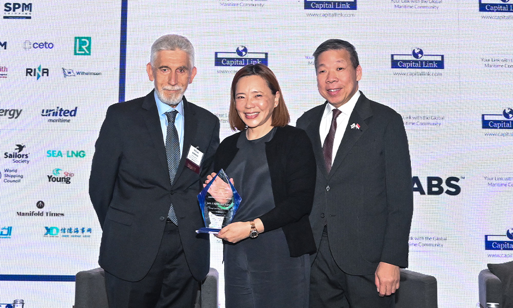 Former President of Singapore Shipping Association receives industry award MT