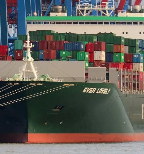 Container ship “Ever Lovely”