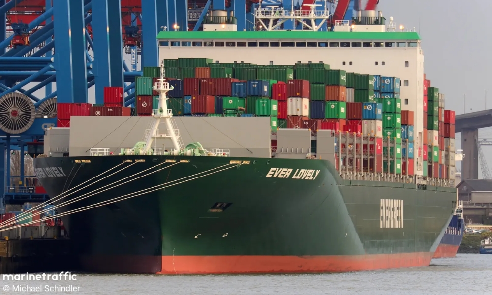 Container ship “Ever Lovely”