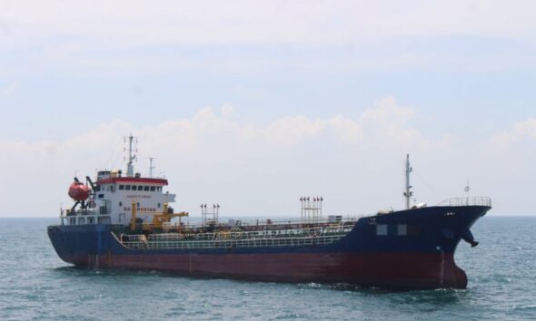 Malaysia: MMEA detains tanker anchoring without permission in Selangor waters