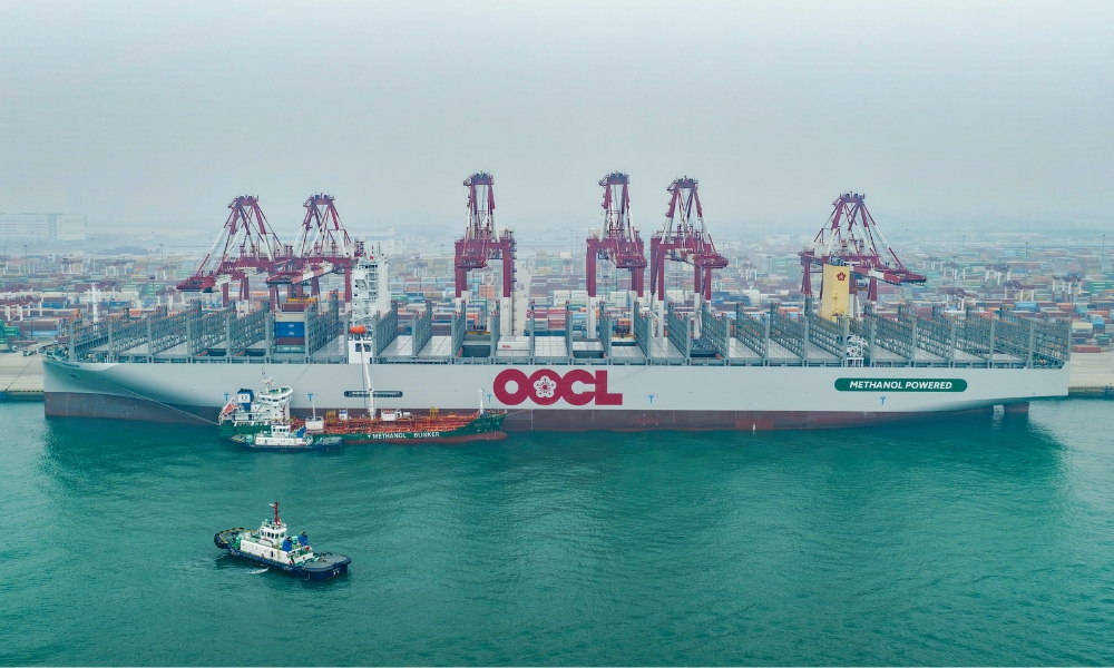 OOCL dual-fuel boxship completes first green methanol bunkering op at Qingdao Port