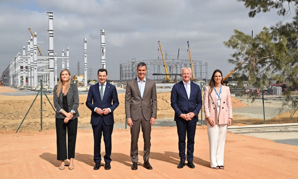 Moeve launches construction of green hydrogen project to support marine fuels