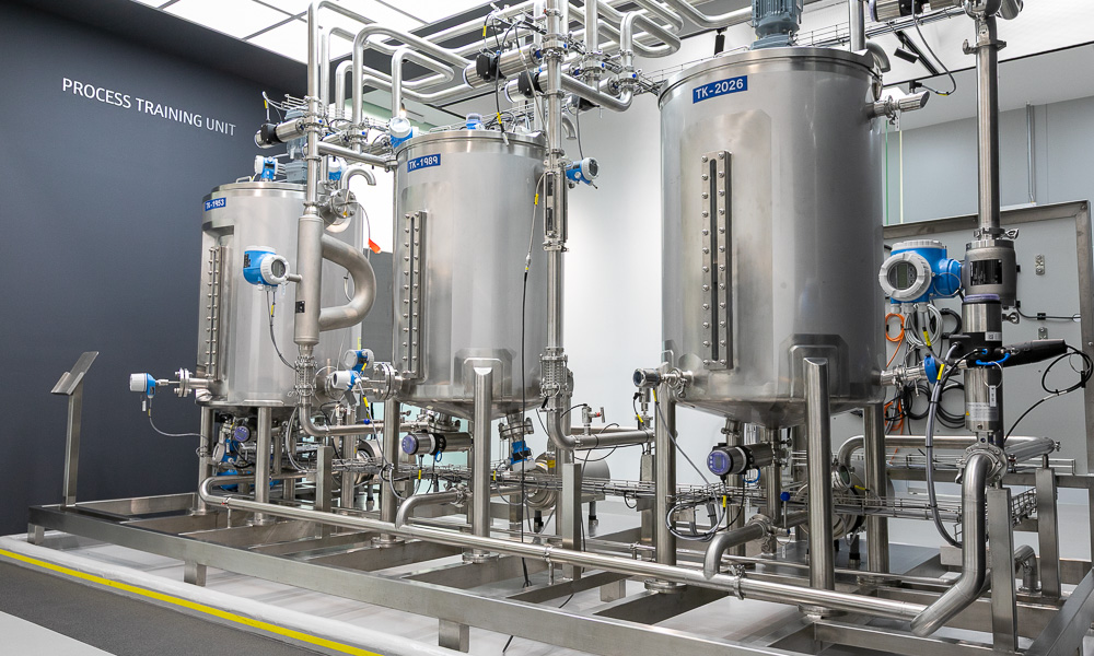 Endress+Hauser TECH Centre in Singapore helps maritime customers master MFM bunkering