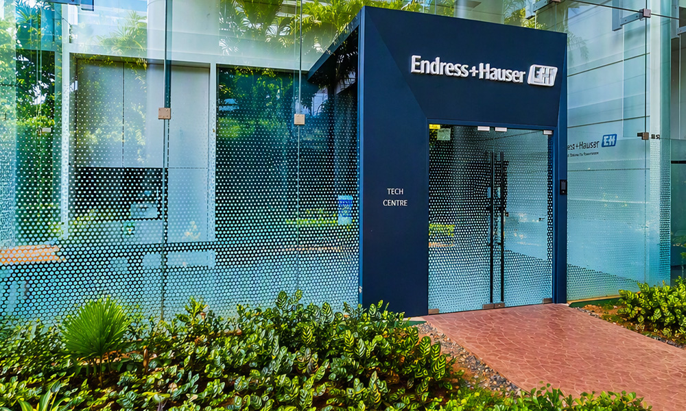 Endress+Hauser TECH Centre in Singapore helps maritime customers master MFM bunkering